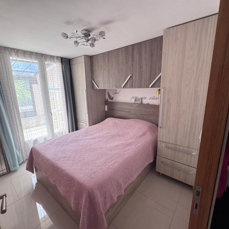 Maison de ville 4 à 5 couchages avec piscine et jardinet - Maison 3 Chambres - 2