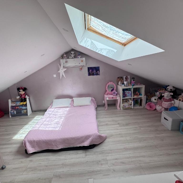 Maison de ville 4 à 5 couchages avec piscine et jardinet - Maison 3 Chambres - 8