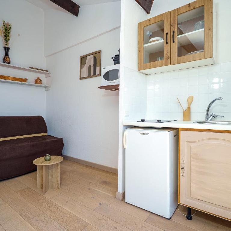 Entre Mer et Pinèdes - Appt avec terrasse, vue mer - Appartement - 8
