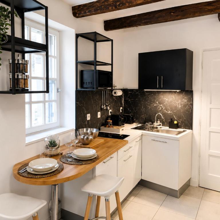 "Le Viala" Studio climatisé - Centre historique - Arrivée autonome - One-Bedroom Apartment - 8