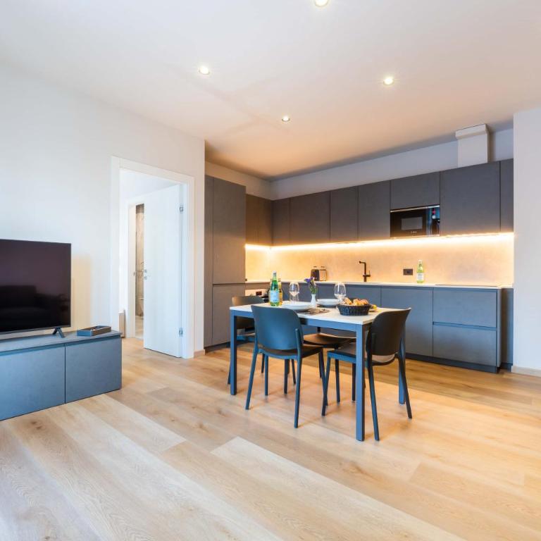 Riva Centre Suites - Appartamento con 1 Camera da Letto - 2
