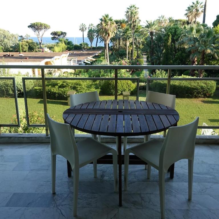 Air-conditioned waterfront apartment with pool - Appartement 1 Chambre - Vue sur Mer - 14