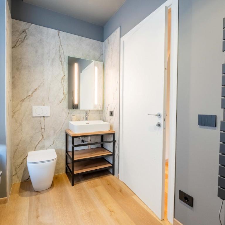 Riva Centre Suites - Appartamento con 2 Camere da Letto - 9