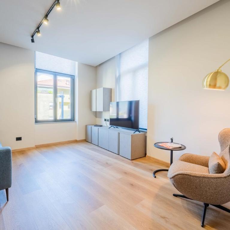 Riva Centre Suites - Appartamento con 2 Camere da Letto - 11