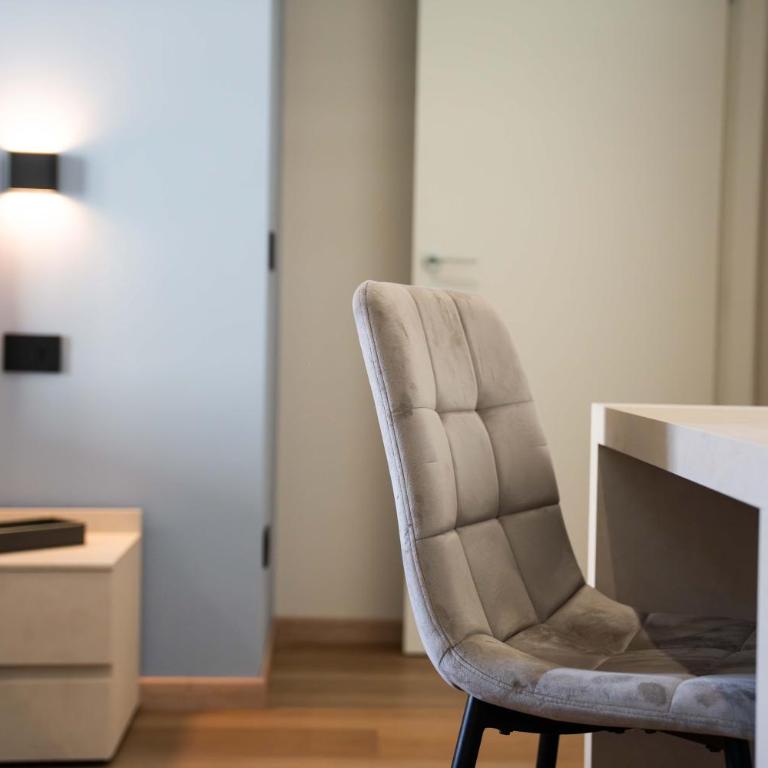 Riva Centre Suites - Appartamento con 2 Camere da Letto - 11