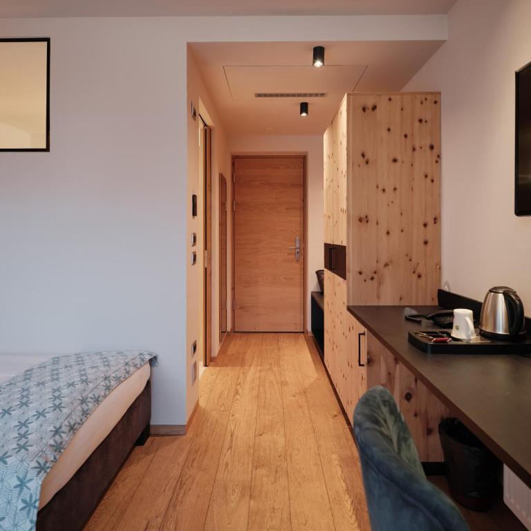 Cityhotel Goldener Adler B&B - Habitación Individual con terraza - 4