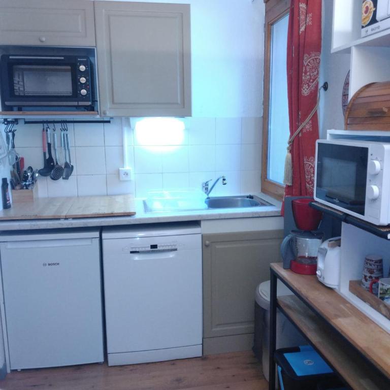 Studio 2 pers. exposé Sud-Est - FR-1-263-483 - Monolocale - 13
