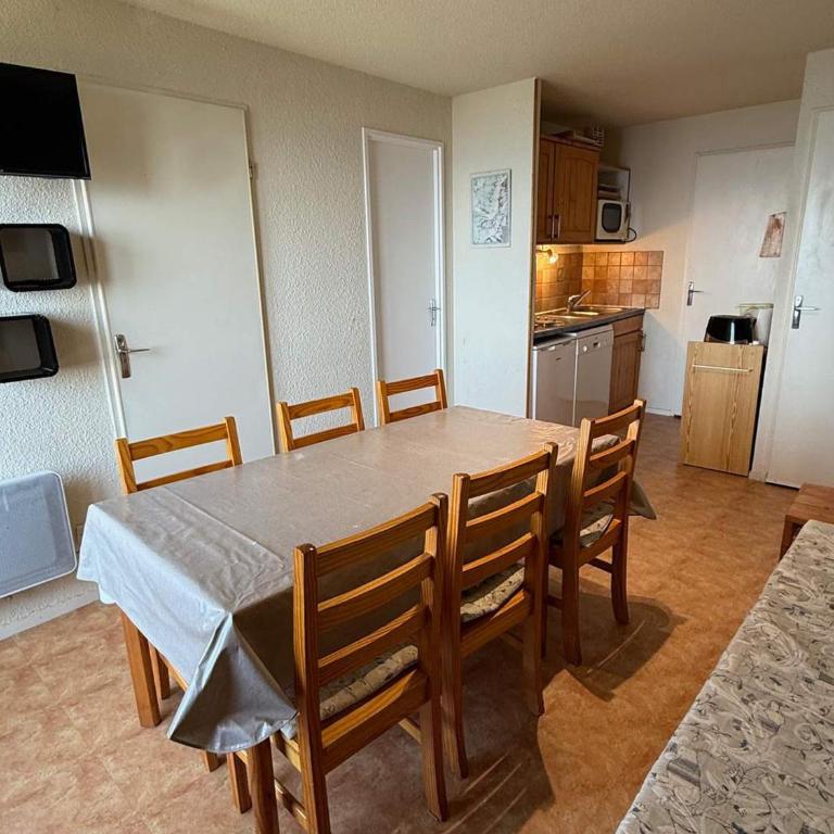 2 pièces cabine 5 pers. au pied des pistes, vue vallée, balcon - Appartement 1 Chambre - 8