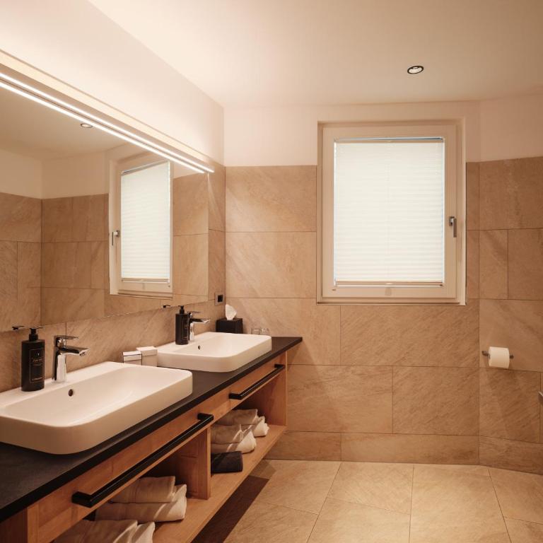 Cityhotel Goldener Adler B&B - Habitación Familiar Deluxe - 1