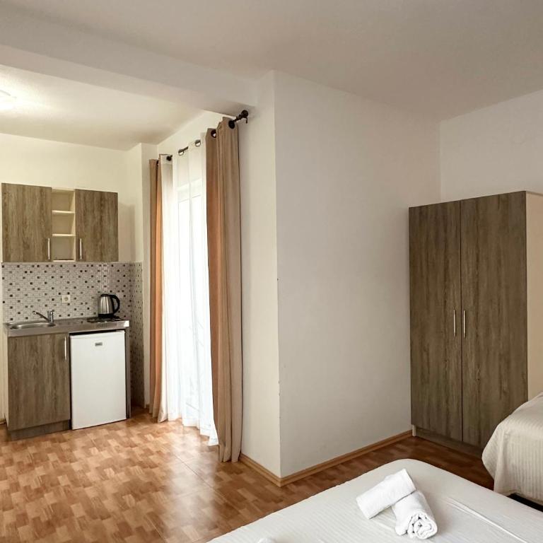 Apartmens Xhenis Lux - Studio - 3