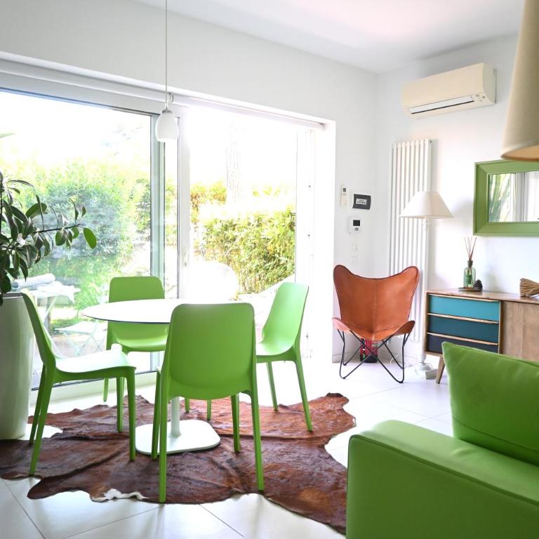 N005 - Villa Ulisse, elegante trilocale a 100m dal mare - Appartamento con 2 Camere da Letto - 2