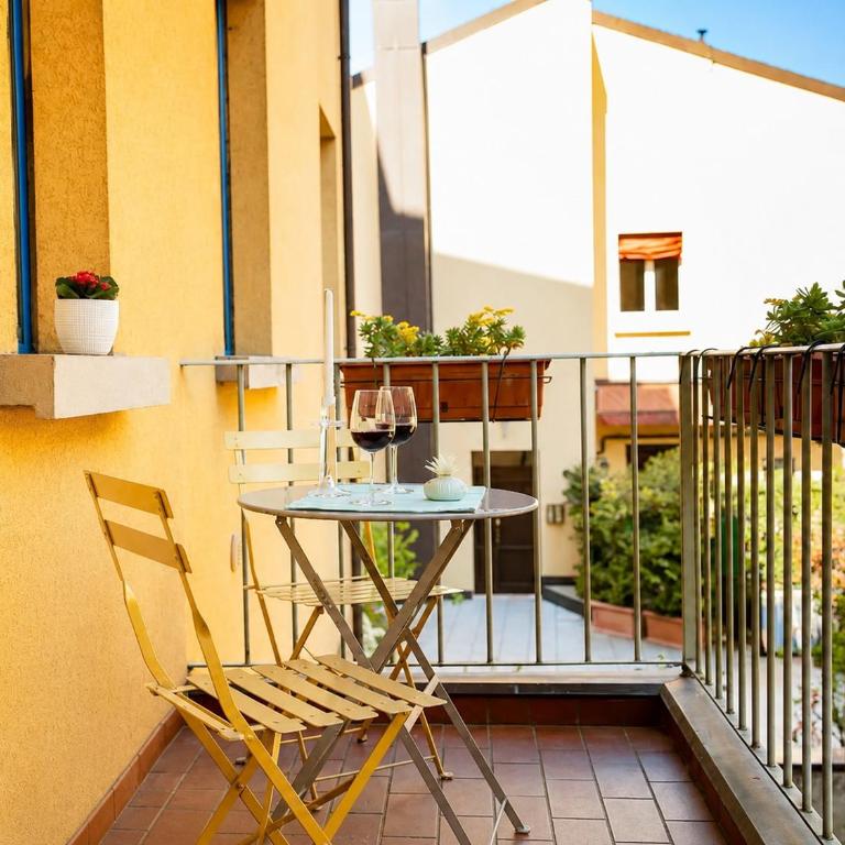 San Felice Central Room - Camera Matrimoniale con Balcone - 5