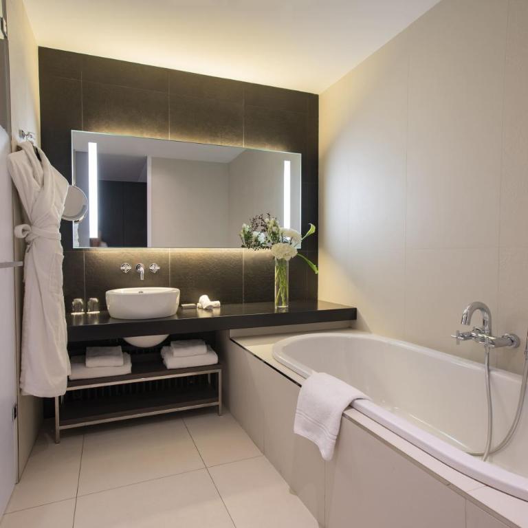 InterContinental Marseille - Hotel Dieu by IHG - Chambre Lit King-Size Premium - 2