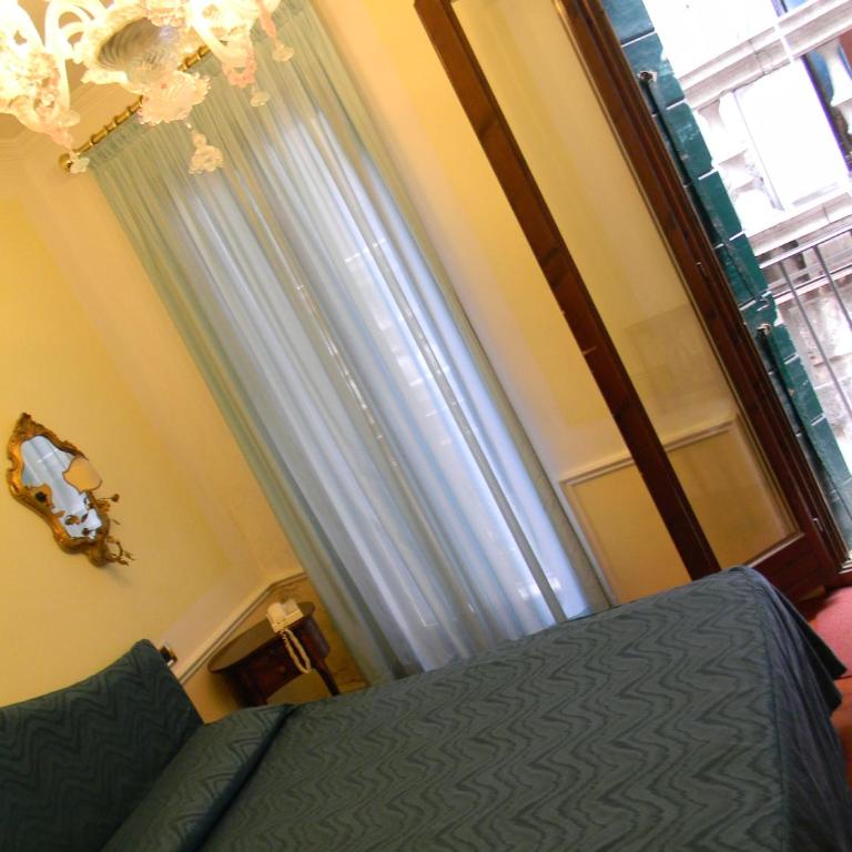 Hotel Pantalon - Camera Matrimoniale Budget - 4