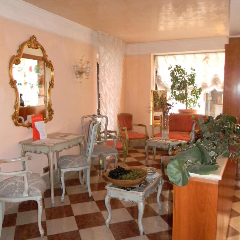 Hotel Pantalon - Camera Matrimoniale Budget - 2