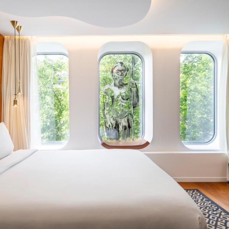 Renaissance Paris Republique Hotel & Spa - Chambre Lit King-Size Bobo - Vue sur Jardin ou Ville - 4