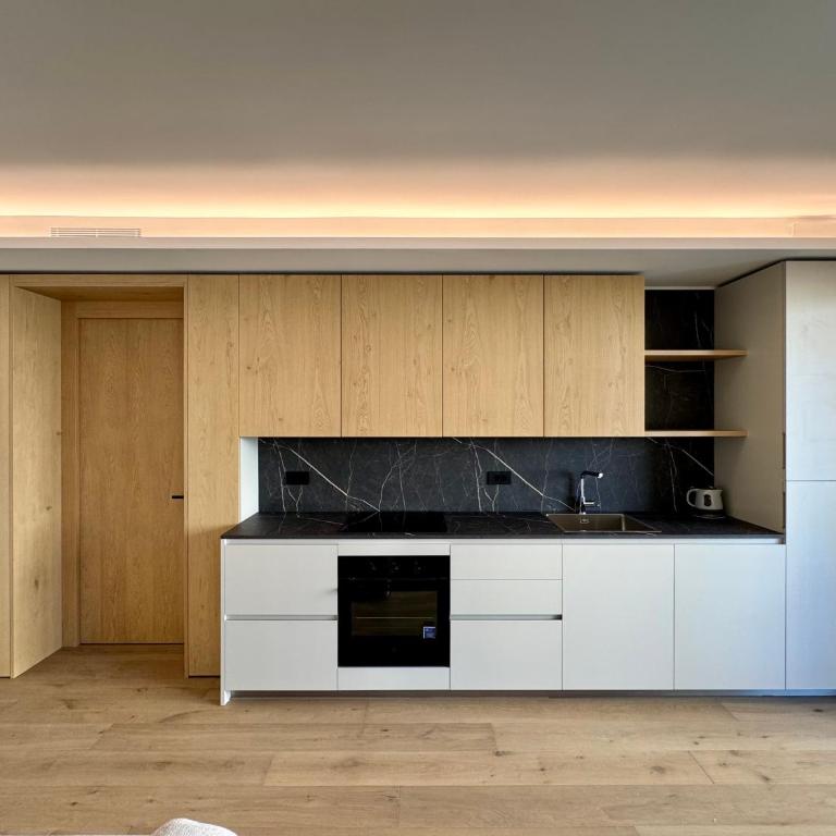 1Dest - Palazzo 5 Wood - Appartamento con 1 Camera da Letto e Balcone - 6