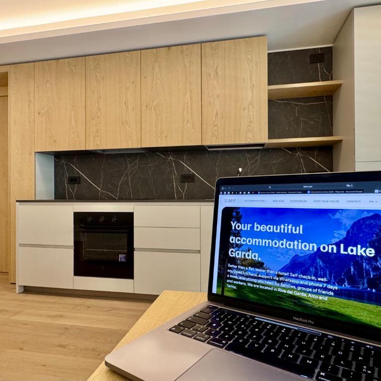 1Dest - Palazzo 5 Wood - Appartamento con 1 Camera da Letto e Balcone - 13