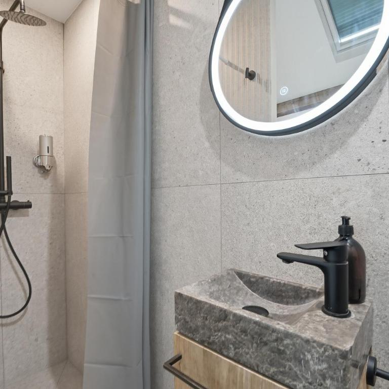 Le Rempart Duplex - Au coeur du Vieil Antibes - Apartment - 11