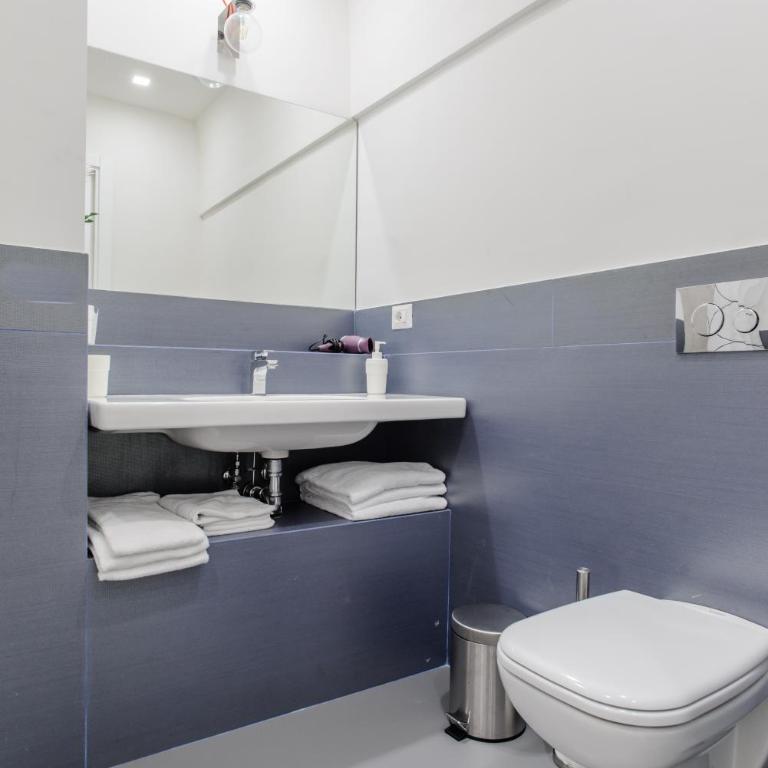 Palazzo Venusio - Camera Familiare con Bagno Privato - 12