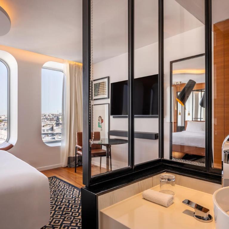 Renaissance Paris Republique Hotel & Spa - Chambre Vue Urbaine - Vue sur Toits de Paris - 6