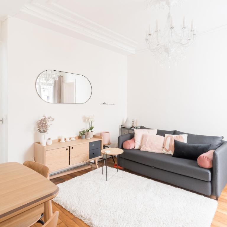 Central Parisian 2BD Apart for 4 - Apartment - 1