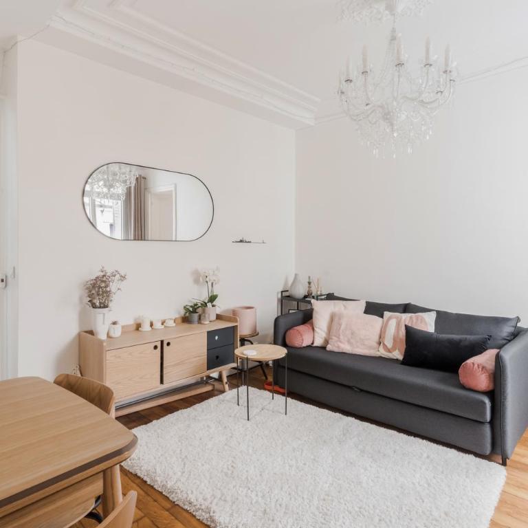 Central Parisian 2BD Apart for 4 - Apartment - 12