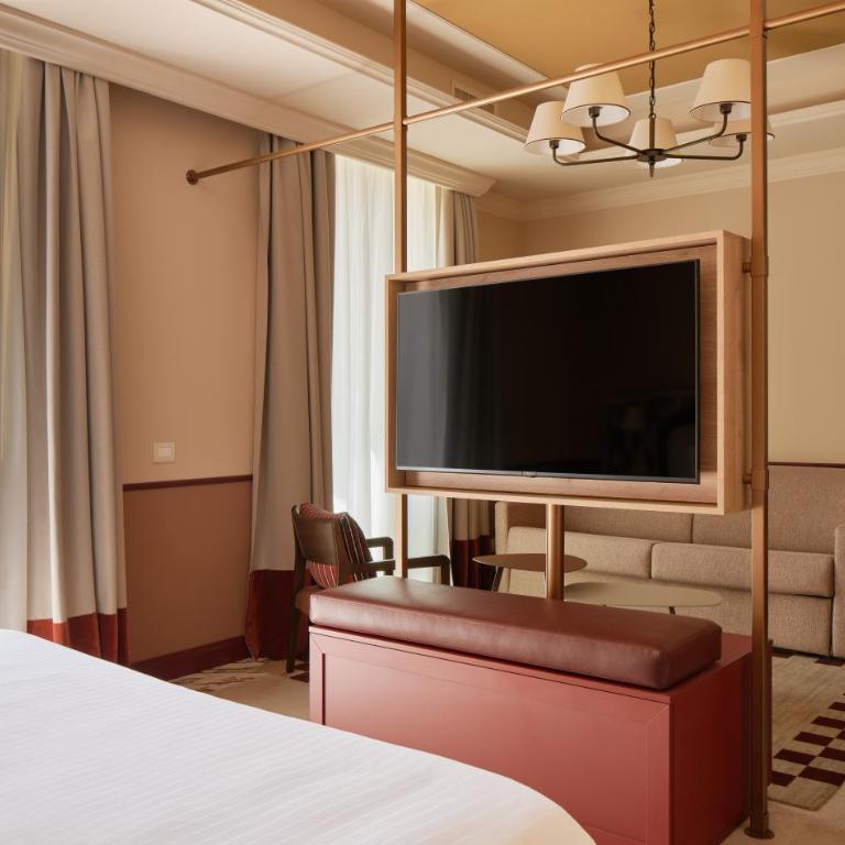 Homy Livia Verona - Monolocale con Letto King-Size, Divano Letto e Terrazza - 2