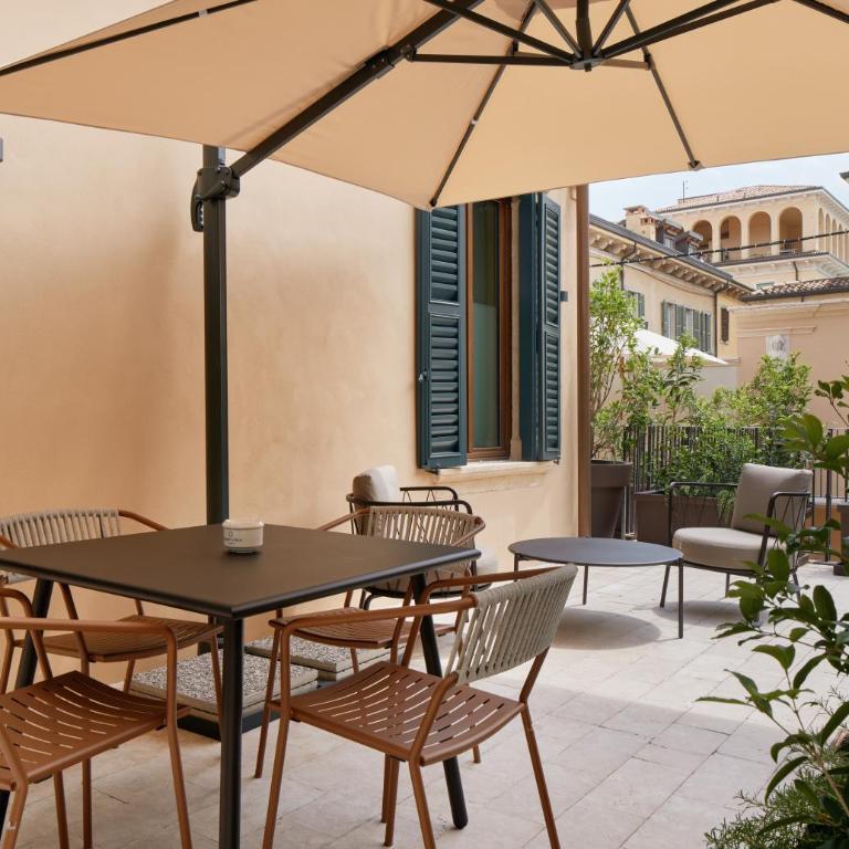 Homy Livia Verona - Monolocale con Letto King-Size, Divano Letto e Terrazza - 7