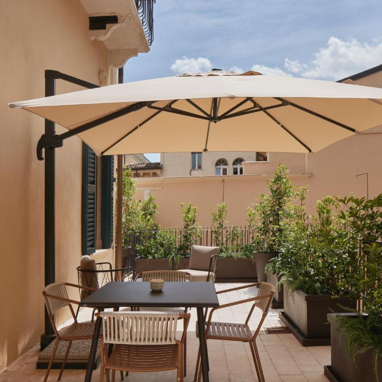 Homy Livia Verona - Monolocale con Letto King-Size, Divano Letto e Terrazza - 6