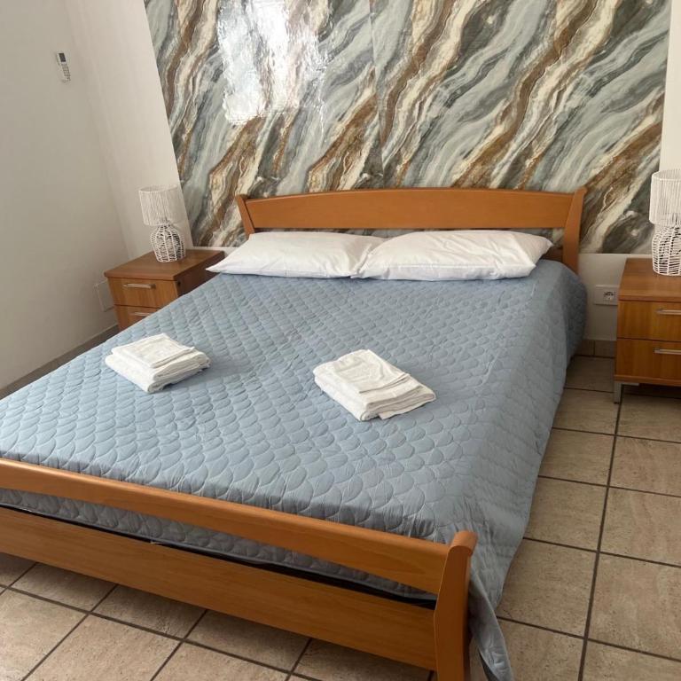 Ben House - Two-Bedroom Apartment with Terrace - 1
