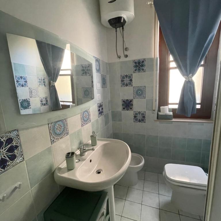 Ben House - Two-Bedroom Apartment with Terrace - 10