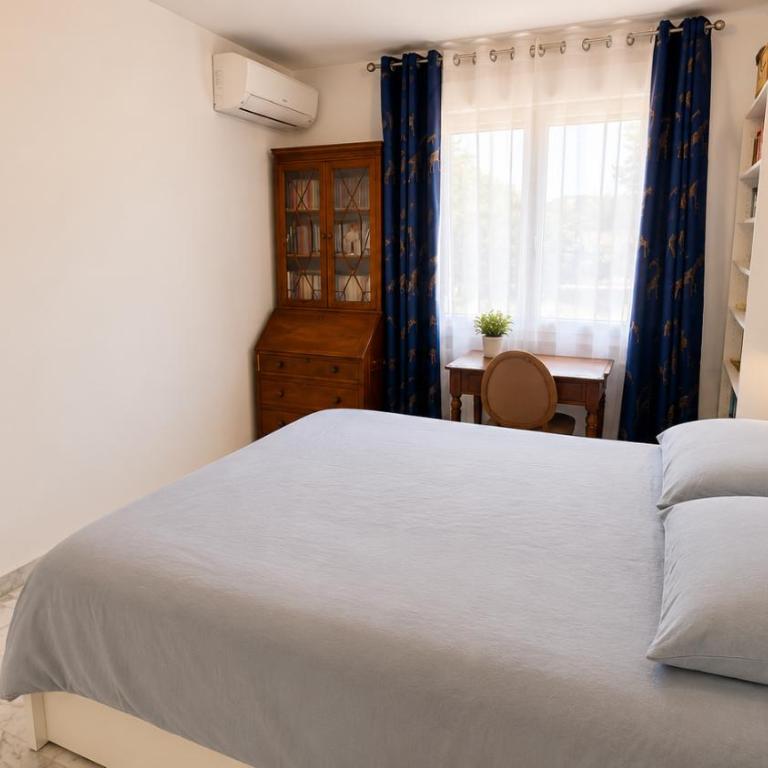Grande villa climatisée avec piscine privée à Mougins proche Cannes - Villa - 13
