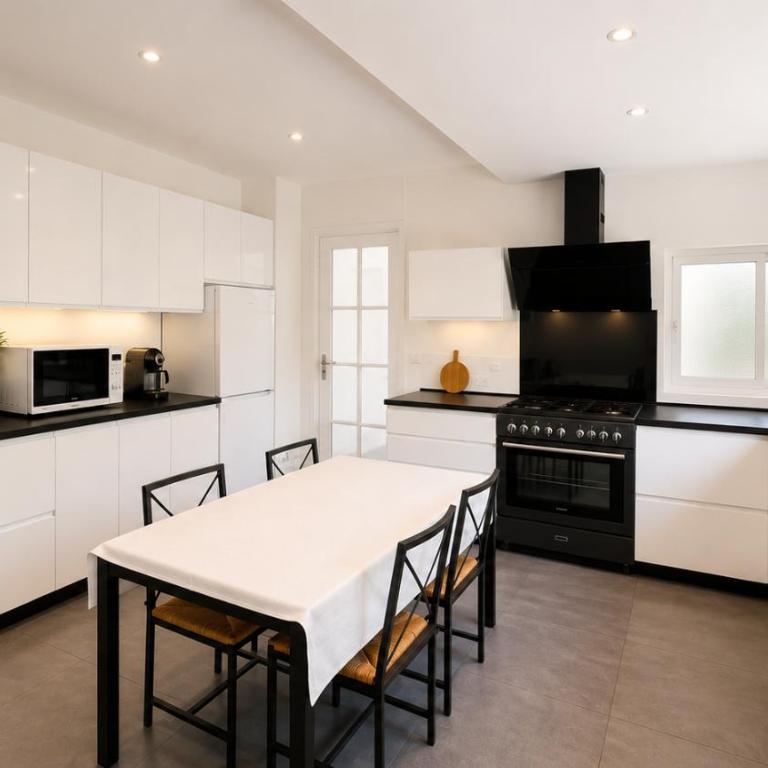 Grande villa climatisée avec piscine privée à Mougins proche Cannes - Villa - 9