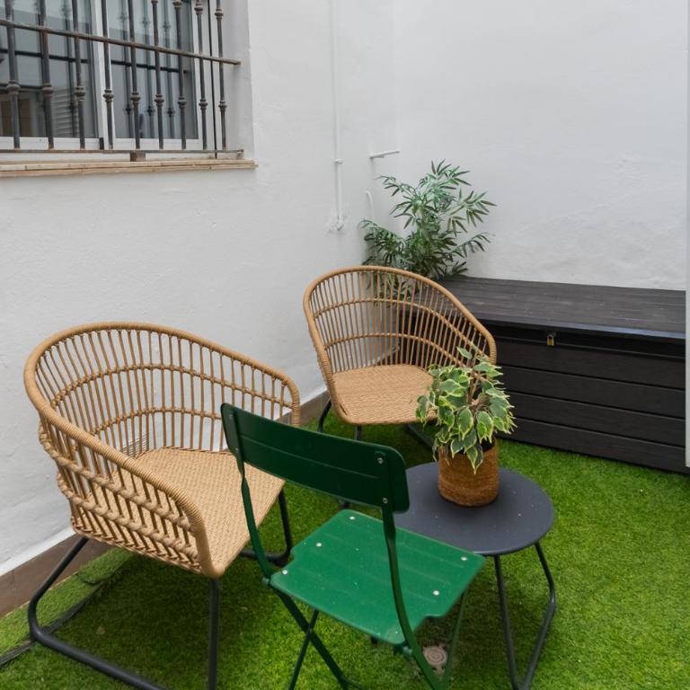 Spacious 2BD 2BTH with patio – Central and quiet - Apartamento - 24