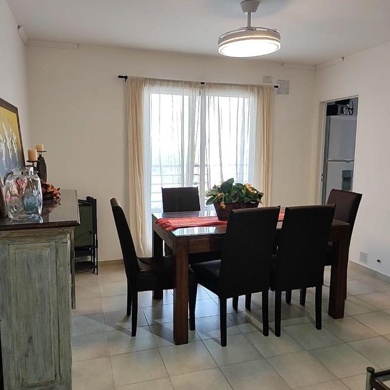 Departamento con vistas a la laguna - Apartamento de 2 dormitorios - 1