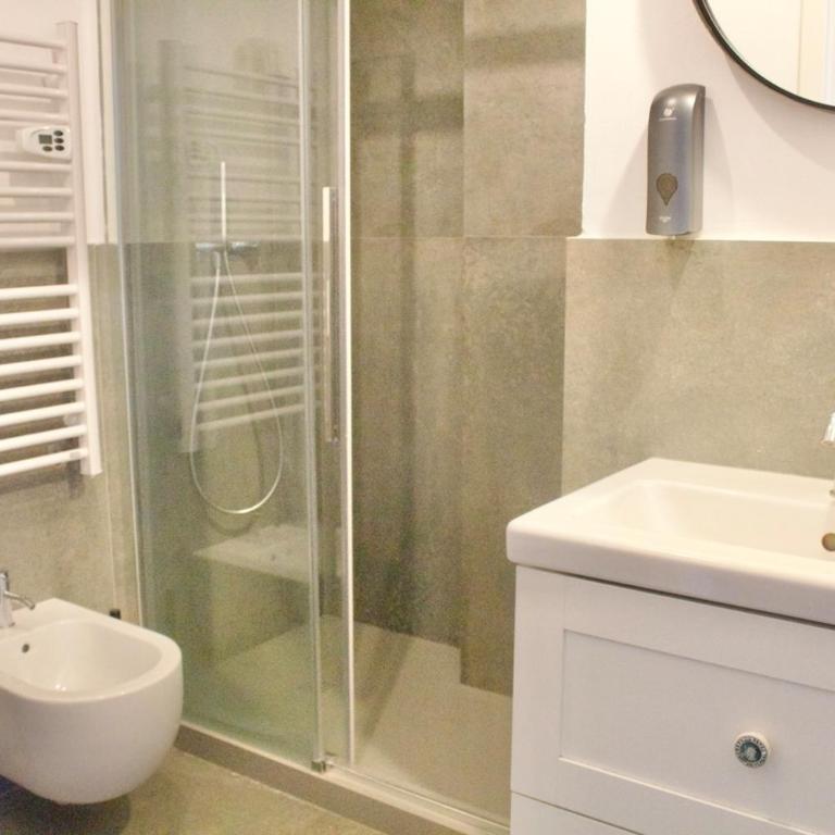 Ample 2-BR Space 1 min to Romolo M2 - Appartamento con 1 Camera da Letto - 2