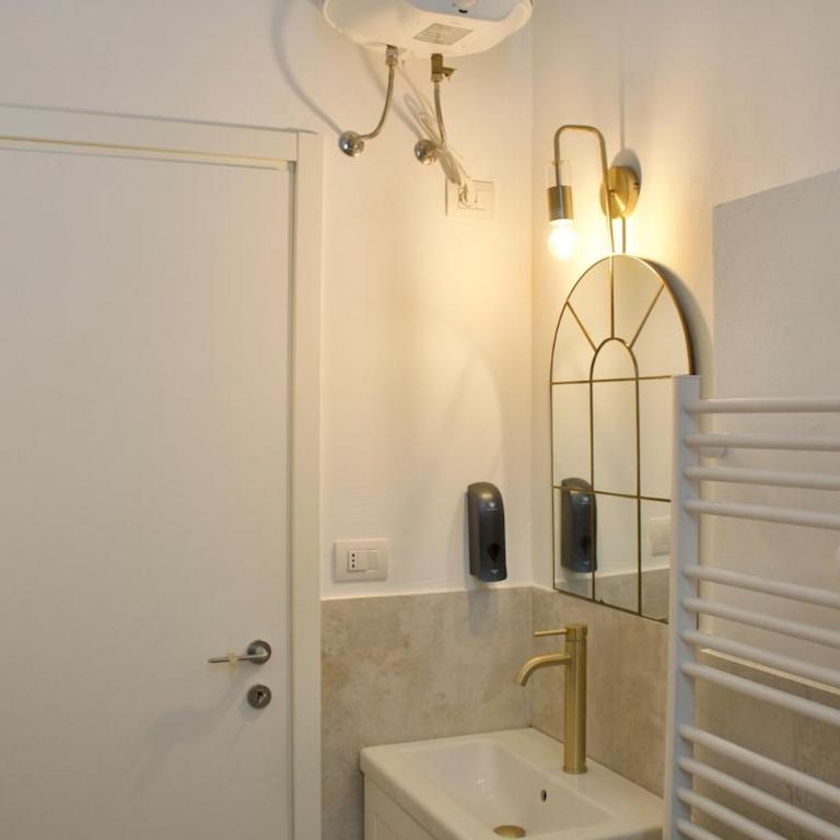 Ample 2-BR Space 1 min to Romolo M2 - Appartamento con 1 Camera da Letto - 5