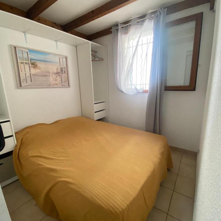 Maison de vacances, 4 à 5 couchages, cuisine séjour climatisé dans résidence avec piscine, les Jardins de Portiragnes, 500m de la mer, LRJP31 - Casa de 2 dormitorios - 11