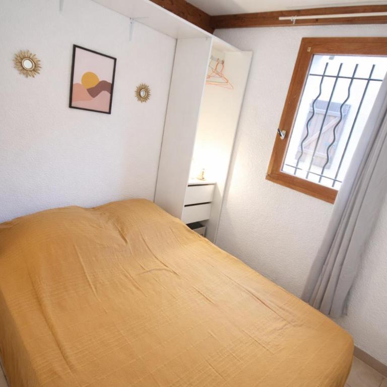 Maison de vacances, 4 à 5 couchages, cuisine séjour climatisé dans résidence avec piscine, les Jardins de Portiragnes, 500m de la mer, LRJP31 - Casa de 2 dormitorios - 10