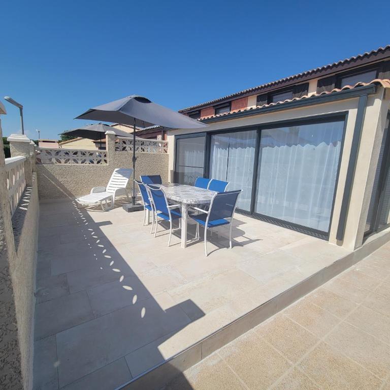 Belle villa de vacances climatisée, residence TAMARIS, wifi, 2 chambres 4 à 6 couchages, accès payant pour les piscines et animations , PORTIRAGNES PLAGE LRTAMA57 - Maison 2 Chambres - 1