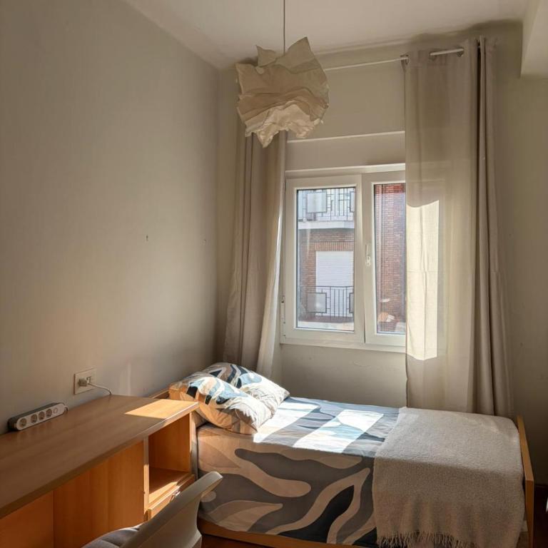Tranquila Habitación individual - Single Room with Shared Bathroom - 1