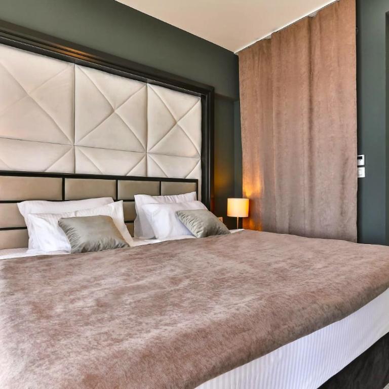 Azure Coast Deluxe Residence - Budva Seafront Living Suites - Suite sa Bračnim Krevetom (King-size) i Pogledom na More - 2