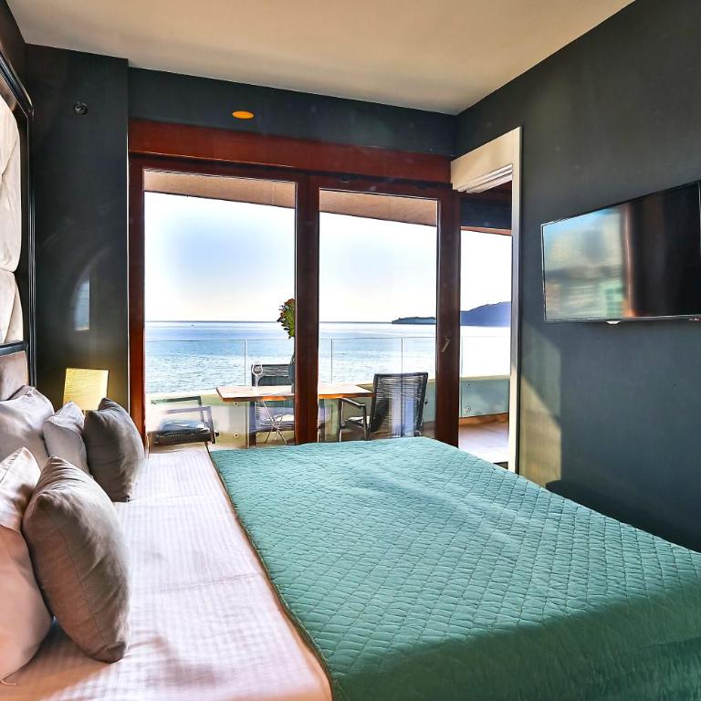 Azure Coast Deluxe Residence - Budva Seafront Living Suites - Suite sa Bračnim Krevetom (King-size) i Pogledom na More - 12