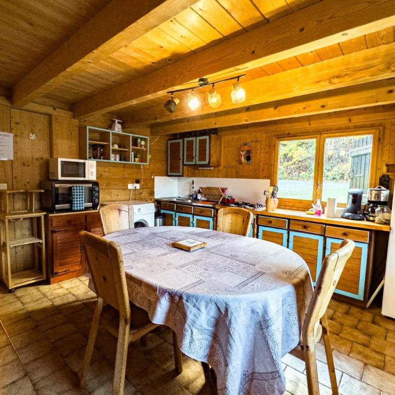 Authentic family chalet with garden in Chamonix - Chalet - 3