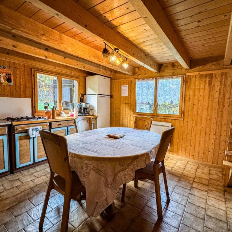 Authentic family chalet with garden in Chamonix - Chalet - 4