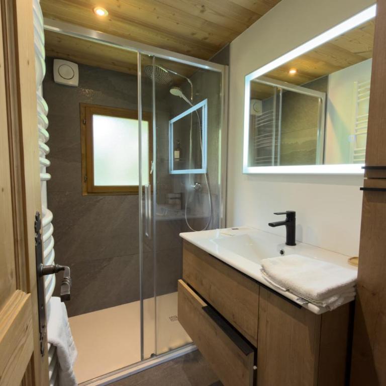 Authentic family chalet with garden in Chamonix - Chalet - 10