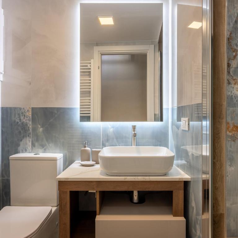 The Blue Lily by Maison Florence - Appartamento con 4 Camere da Letto e Balcone - 19