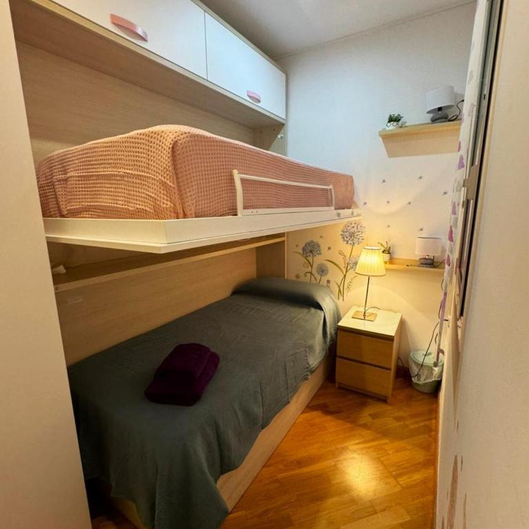 Rooms Calàbria114 - Habitación Doble con baño compartido - 2 camas - 2