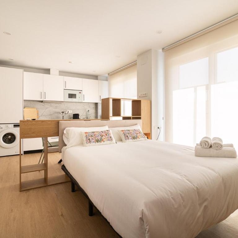 Berrocal Signature Apartments - Studio - 2